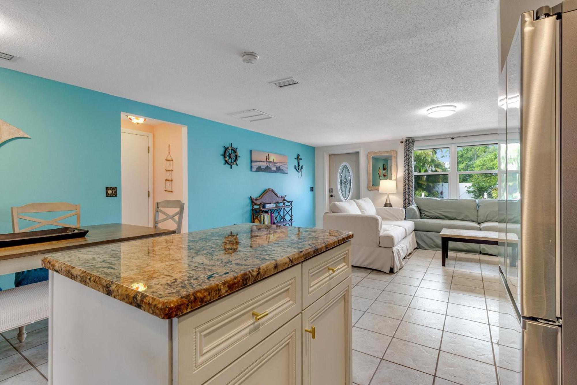 Getaway On Gladiolus Villa Anna Maria Exterior photo